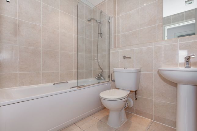 Flat for sale in Buckingham Road, Bicester