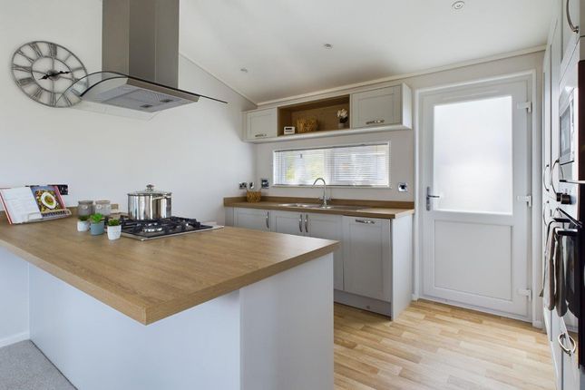 Dunley Luxury Lodges, The Orchard, Dunley, Stourport-On-Severn photo 2