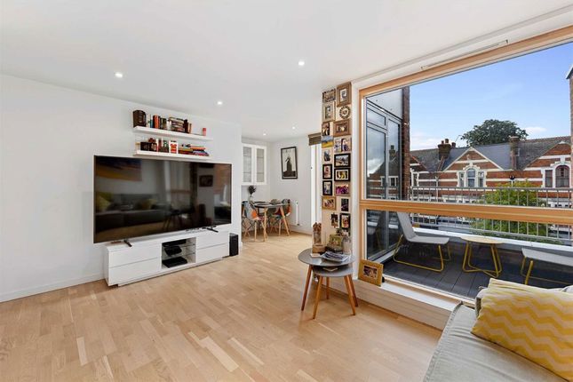 Flat 8, Eva Apartments, 663, High Road Leyton, London photo 3