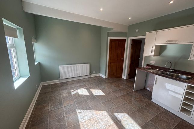24, Victoria Avenue, North Yorkshire photo 3