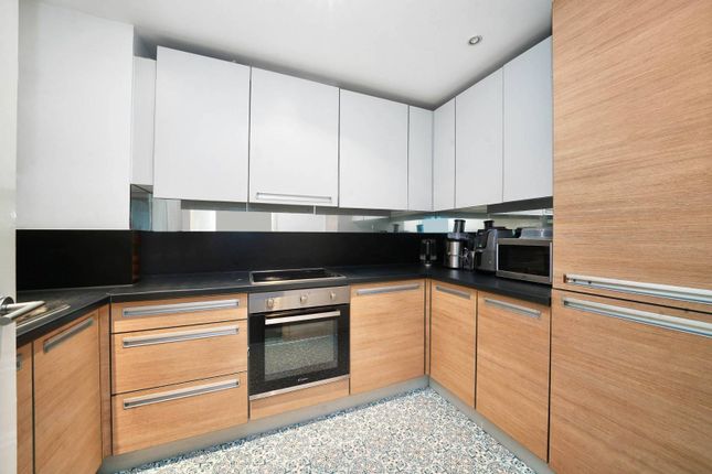 Thumbnail Flat for sale in Biscayne Avenue, Canary Wharf, London
