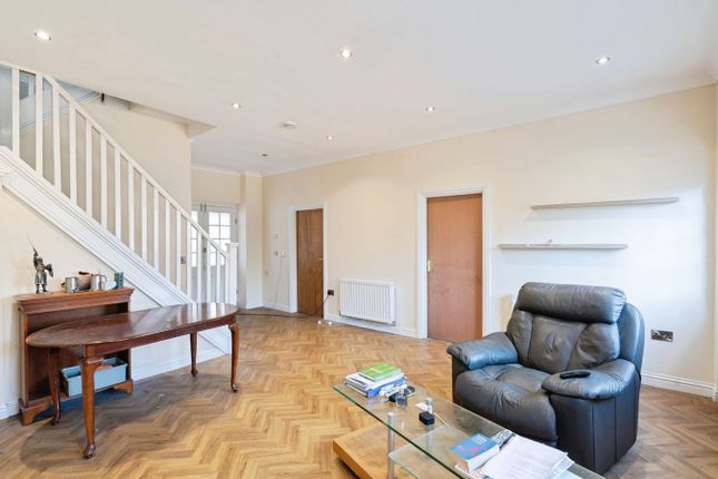 10 Frank James Court, Adelaide Grove, East Cowes photo 4