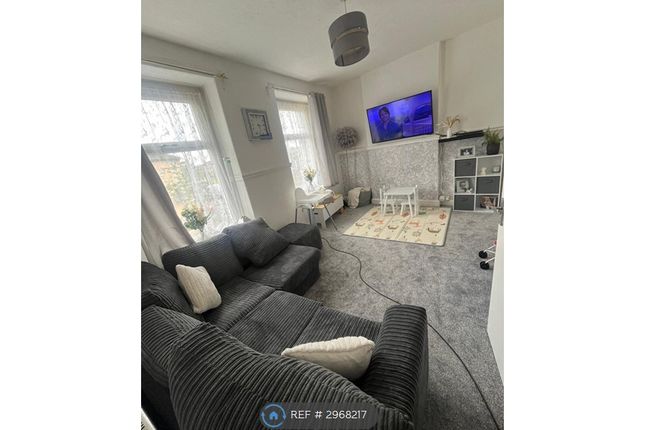 A Topaz St, Roath, Cardiff photo 4