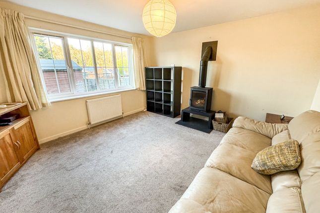 48a Vale Crescent, Reading photo 2