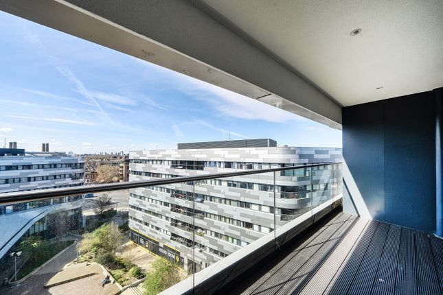 Flat 35, 8, Lambarde Square, London photo 4