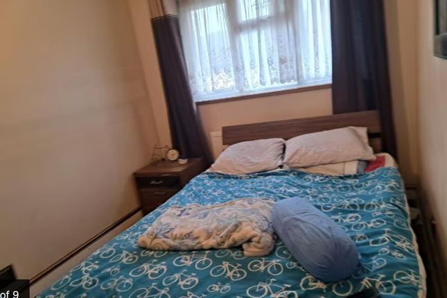Thumbnail Terraced house to rent in Laing Close, London