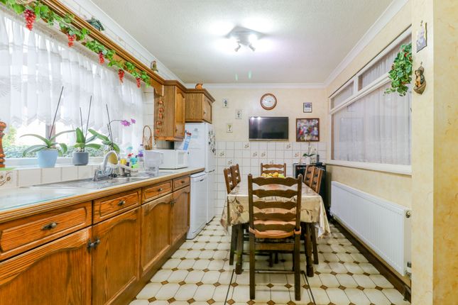 End terrace house for sale in Albany Park Avenue, Enfield