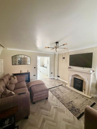 14, Lowther Crescent, St. Helens photo 4