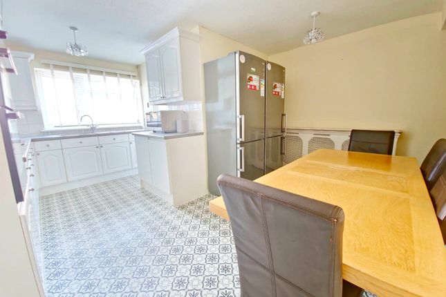 21, Aldwych Close, Essex photo 3