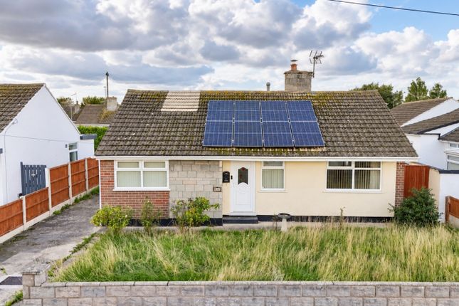 3-bed bungalow on Windsor Grove, Kinmel Bay, £190,000