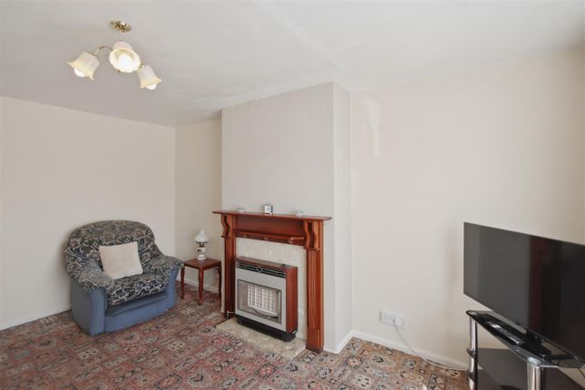 5, Halton Close, Chesterfield photo 4