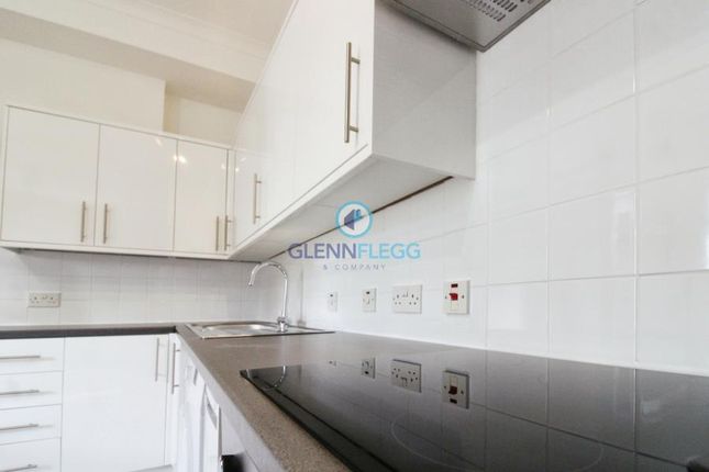 Flat 4, 37, Upton Park, Slough photo 3