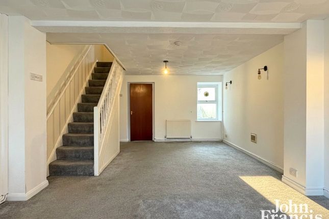 22, Spring Gardens, Pembrokeshire photo 2