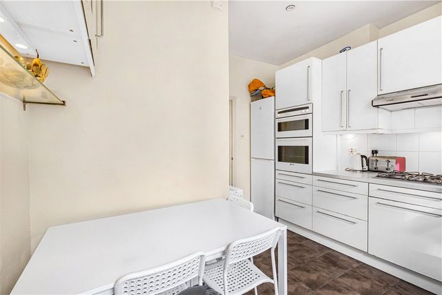 Flat for sale in Tremadoc Road, London