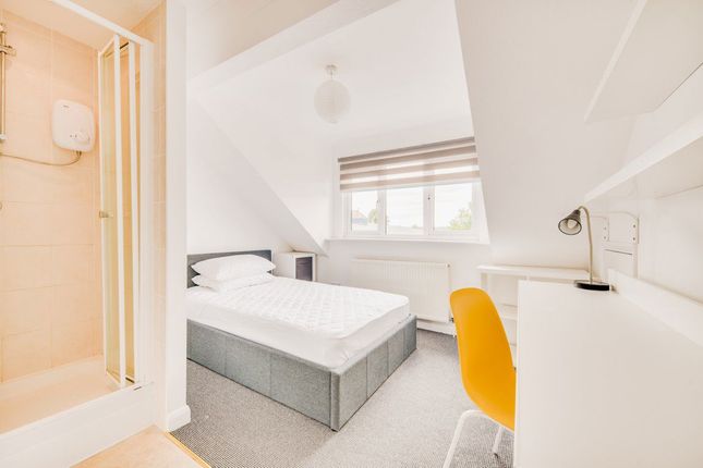24 5, Regency Place -Prof Room, Canterbury photo 2