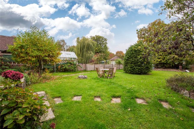Panmara,, Vicarage Lane, Dorking photo 4