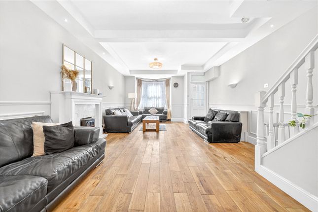 19, Cassiobury Road, London photo 2