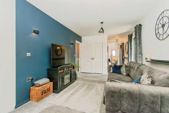 8, Redpoll Drive, Castleford photo 4