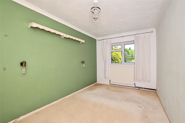 Field View,, Knoll Way, Sheerness photo 4