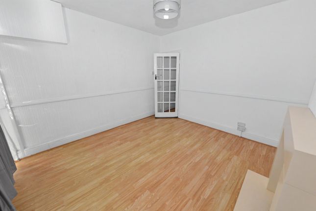 14, School Road, Bedworth photo 5