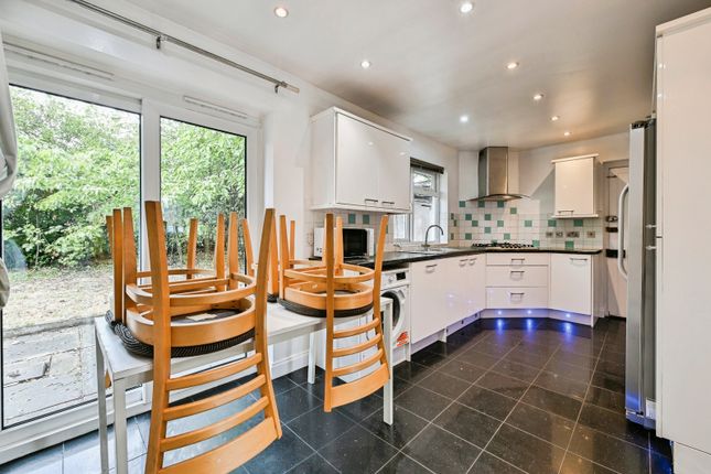 69, Orston Drive, Nottingham photo 4
