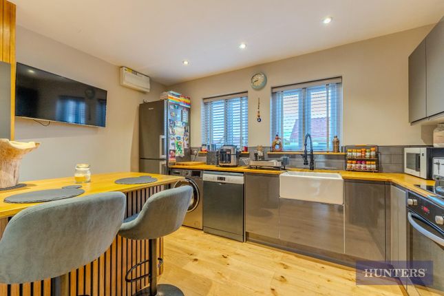 2, Manor Close, Driffield photo 2
