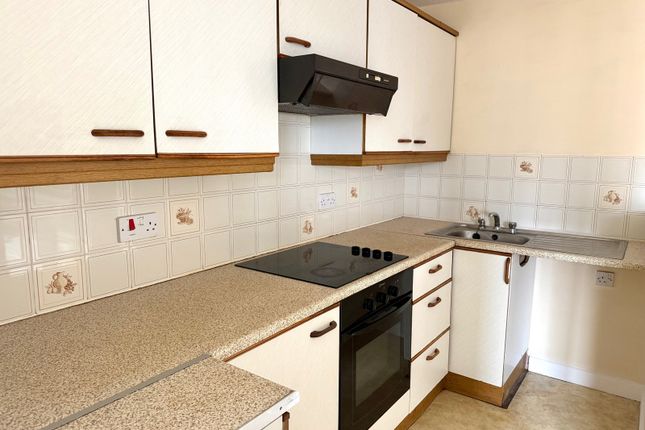 Flat 22, Weavers Court,, Whitewell Road, Somerset photo 2