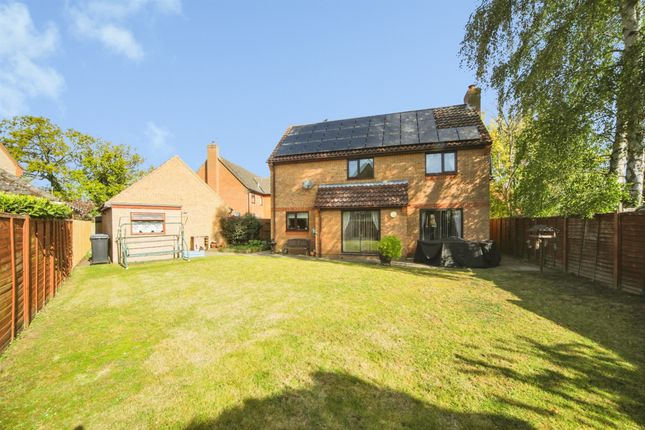 13, Barleyfields, Bury St. Edmunds photo 2