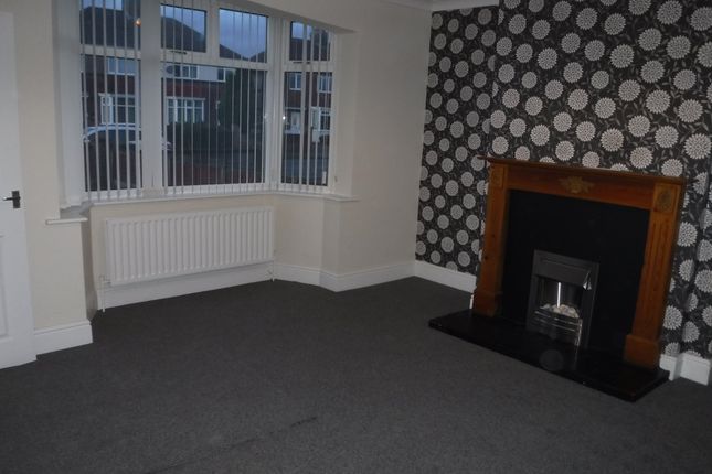 Semi-detached house to rent in Cornwall Road, Scunthorpe