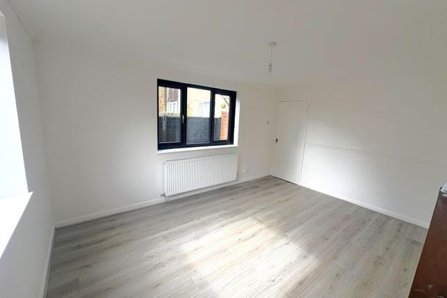 20, Seaford Walk, Corby photo 4