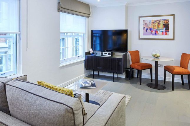 Studio flat on Bow Lane, St Pauls, £3,467/mo
