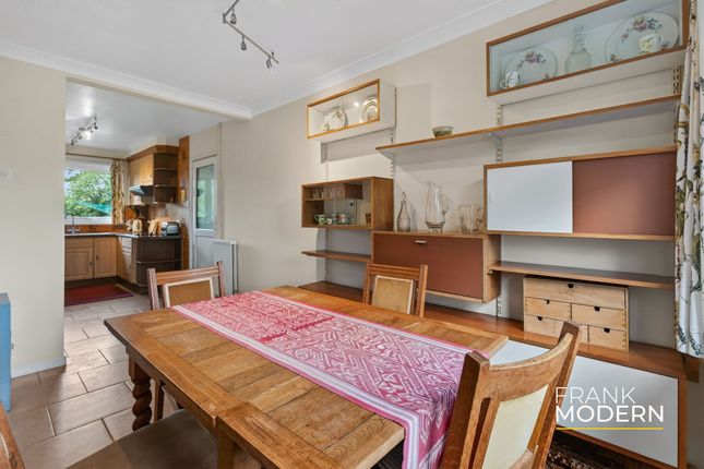 5, Robins Field, Wansford, PE8 photo 3