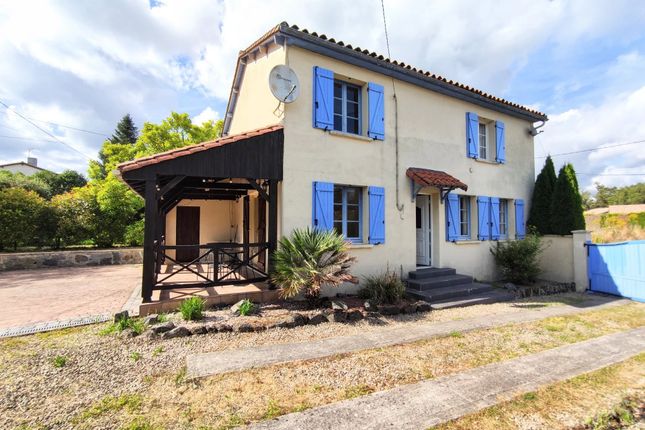 Thumbnail Property for sale in Chanteloup, Poitou-Charentes, 79320, France