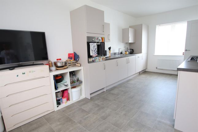 1, Milman Walk, Bradford photo 3