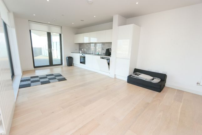 Two Bedroom Flat - Royal Wharf