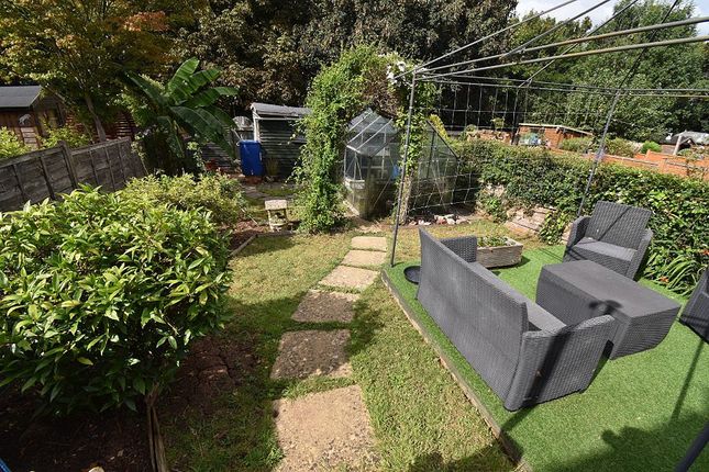15, Addison Close, Exeter photo 2