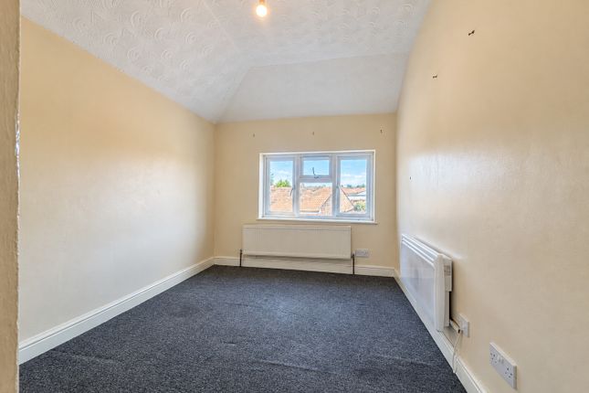 106B, Rutland Avenue, High Wycombe photo 5