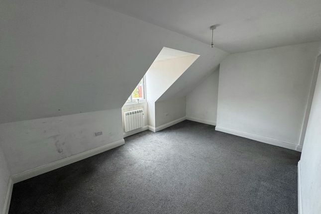 Flat 3, 68-70 Station Road, New Milton photo 4