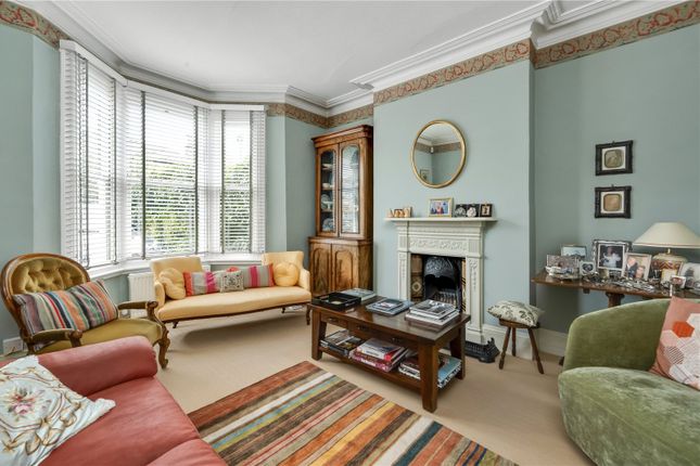 23, Manor Road, Surrey photo 2