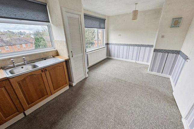16 Derick Road, Tiverton photo 4