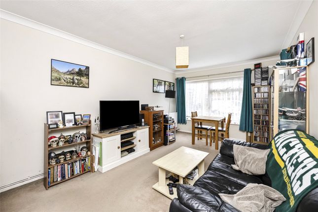 14 St. Nicholas Court,, Penstone Park, West Sussex photo 4