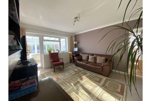 Thumbnail Maisonette for sale in Rutherford Close, Sutton