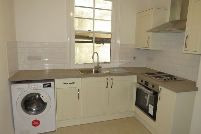 Thumbnail Flat to rent in Market Place, Chippenham