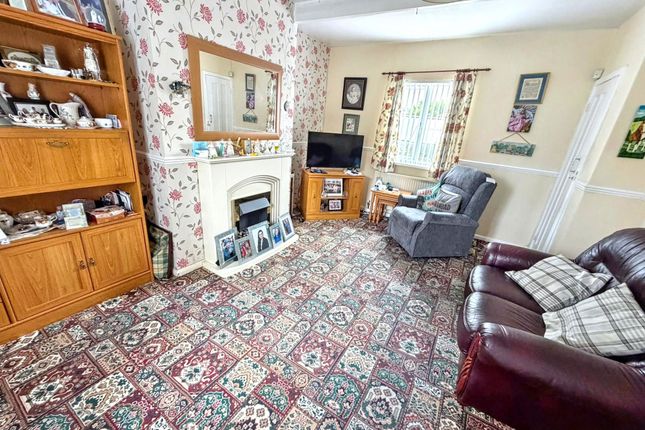 10, Lowthian Crescent, Newcastle upon Tyne photo 2