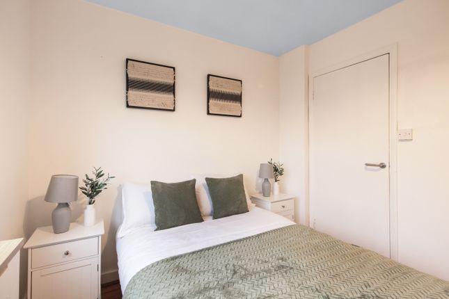 Thumbnail Room to rent in Seaford Road, London