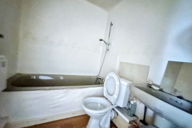 60, Collingwood Court, Washington photo 5