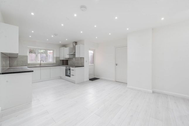 Bromefield, Stanmore photo 2