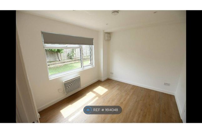 Thumbnail Flat to rent in Stanstead Road, Hoddesdon