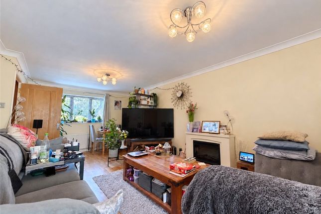 2, Longbury Close, Kent photo 3