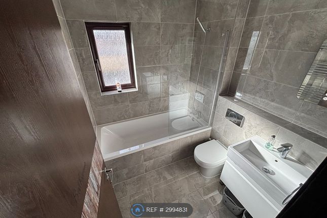 King Arthur Court, Cheshunt, Waltham Cross photo 3